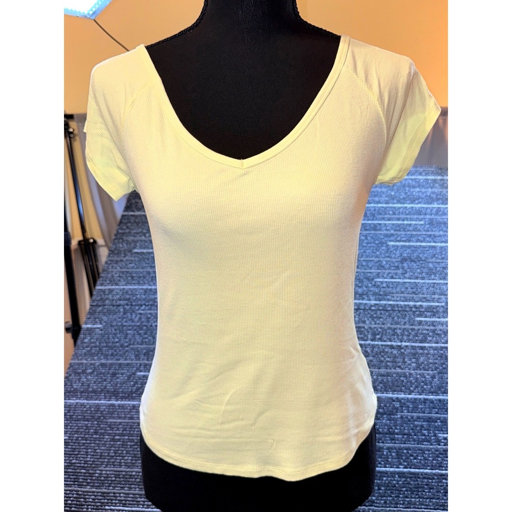 Wild Fable Ribbed V-Neck Top Women M Light Yellow New Off-Shoulder Tee